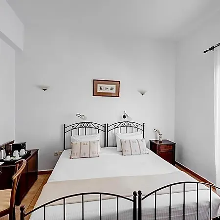 Brazzera Hotel Chora (Ios)